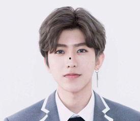 吃瓜群众蔡徐坤上线视频,趣味视频引网友热议