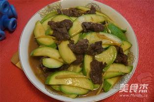 小瓜怎么炒炒着吃的视频,跟随视频轻松学会家常美味