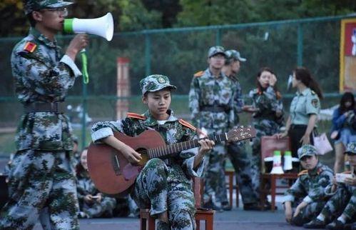 探长吃瓜军训跳舞视频在线观看,揭秘军训跳舞视频背后的故事