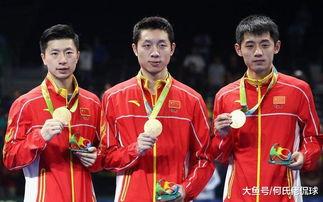 乒乓球吃瓜外国记者视频,外国记者现场体验国球魅力