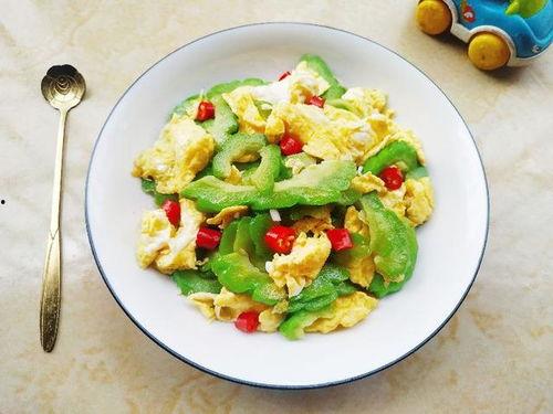 热天吃哪三瓜最好吃呢视频,西瓜、黄瓜、苦瓜，美味解渴攻略